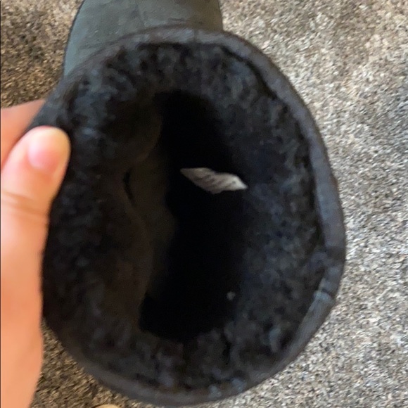 Black classic short UGG - Picture 2 of 5